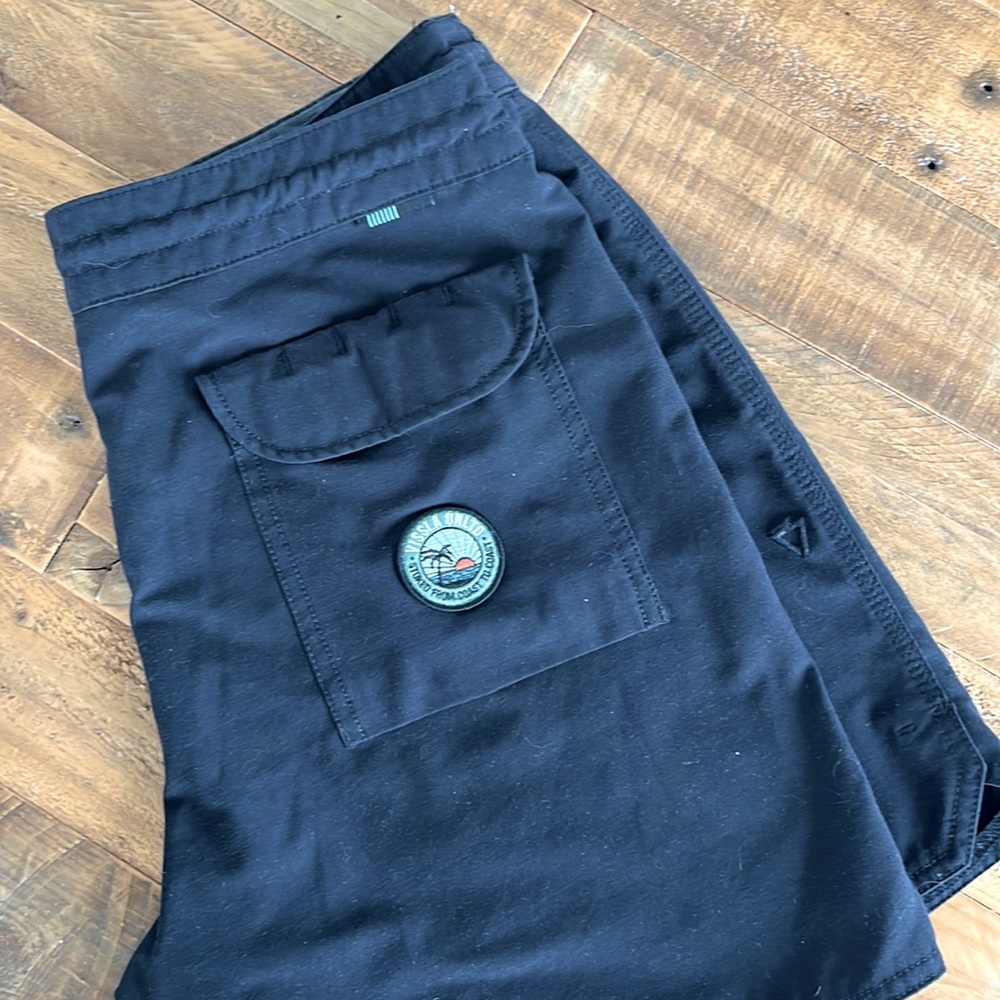 NWOT Vissla Short Sets 16.5” size 32 waist.